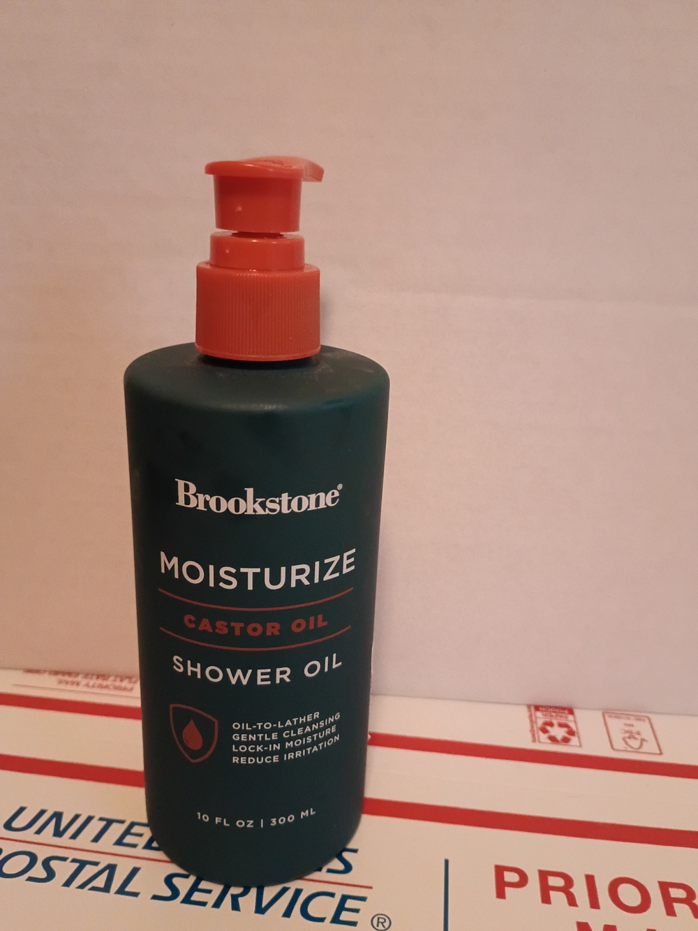 Brookstone Moisturize Castor Oil Shower Oil
